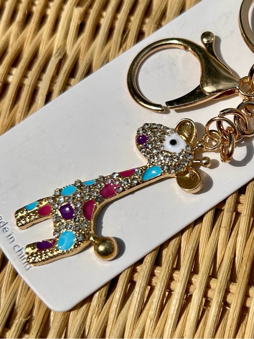 Colorful Giraffe Keychain - Picture 3 of 4